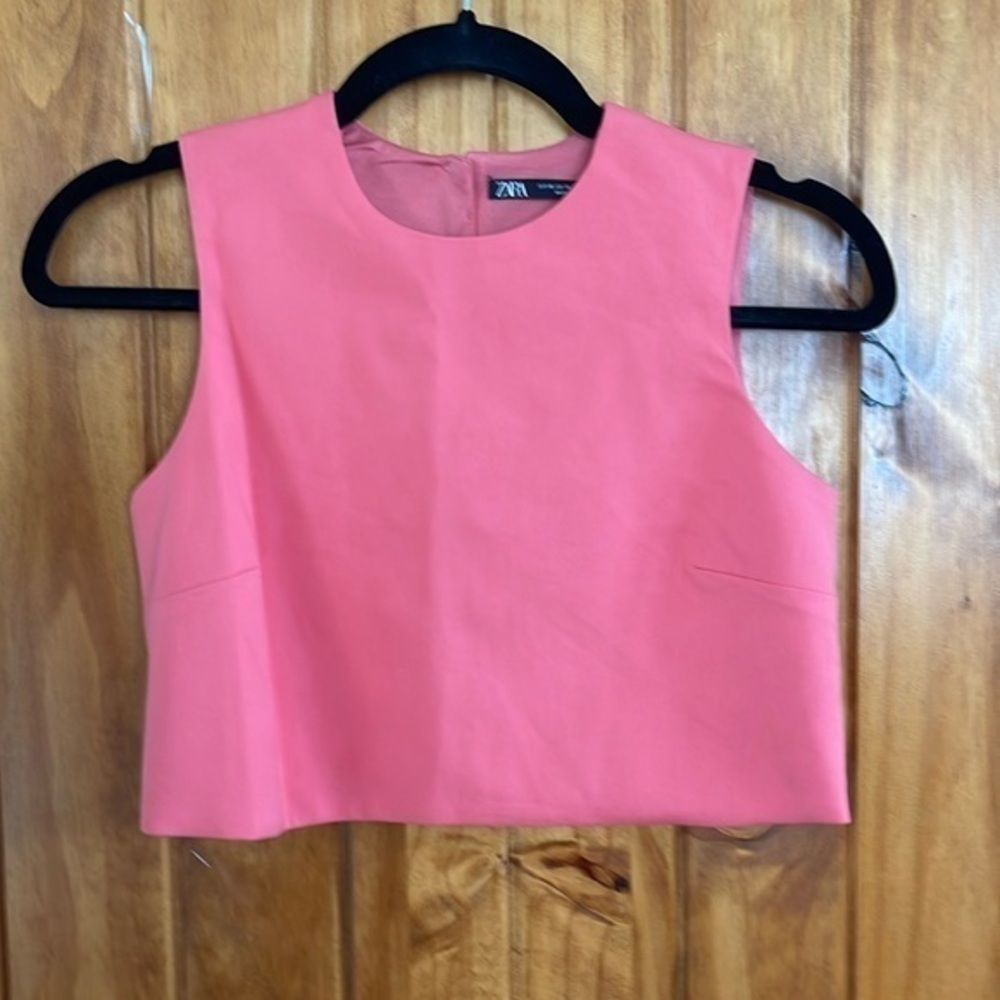 Zara Pink Sleeveless Cropped Top XS Button Back Closure